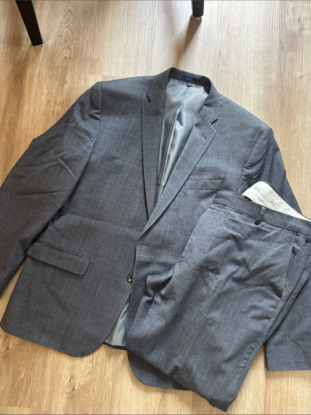 Jos. A. Bank Men's Charcoal Gray Two-Piece Suit